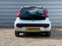 PEUGEOT 107