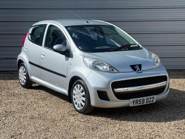 PEUGEOT 107