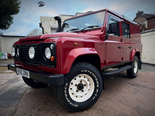 LAND ROVER DEFENDER 110