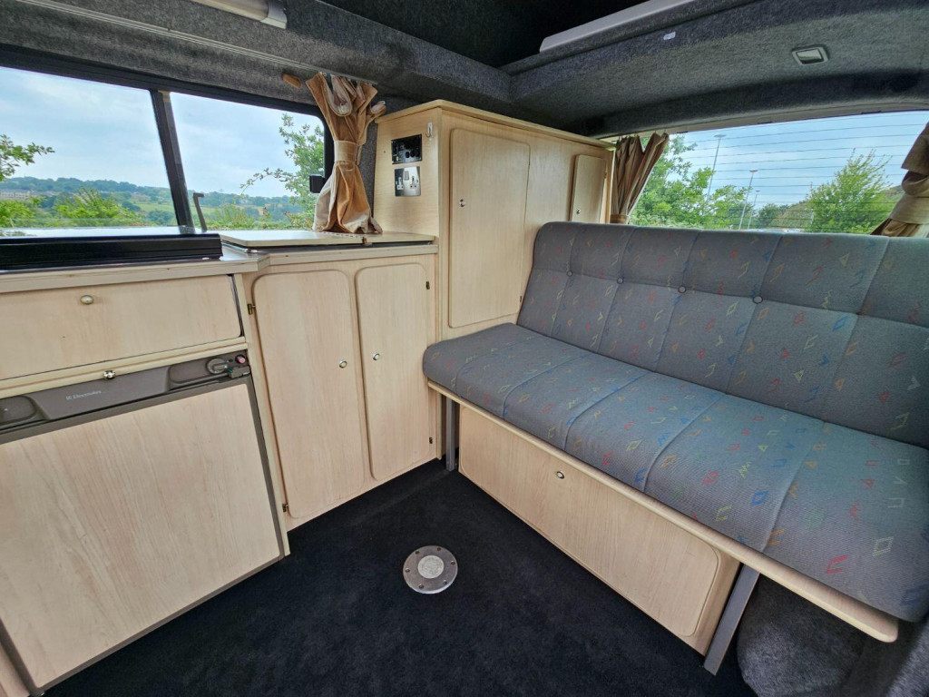 View VOLKSWAGEN LEISUREDRIVE 1.9 TDI CAMPERVAN