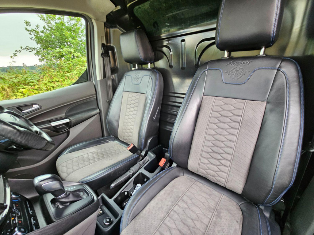 View FORD TRANSIT CONNECT 1.5 TDCi MSRT AUTOMATIC