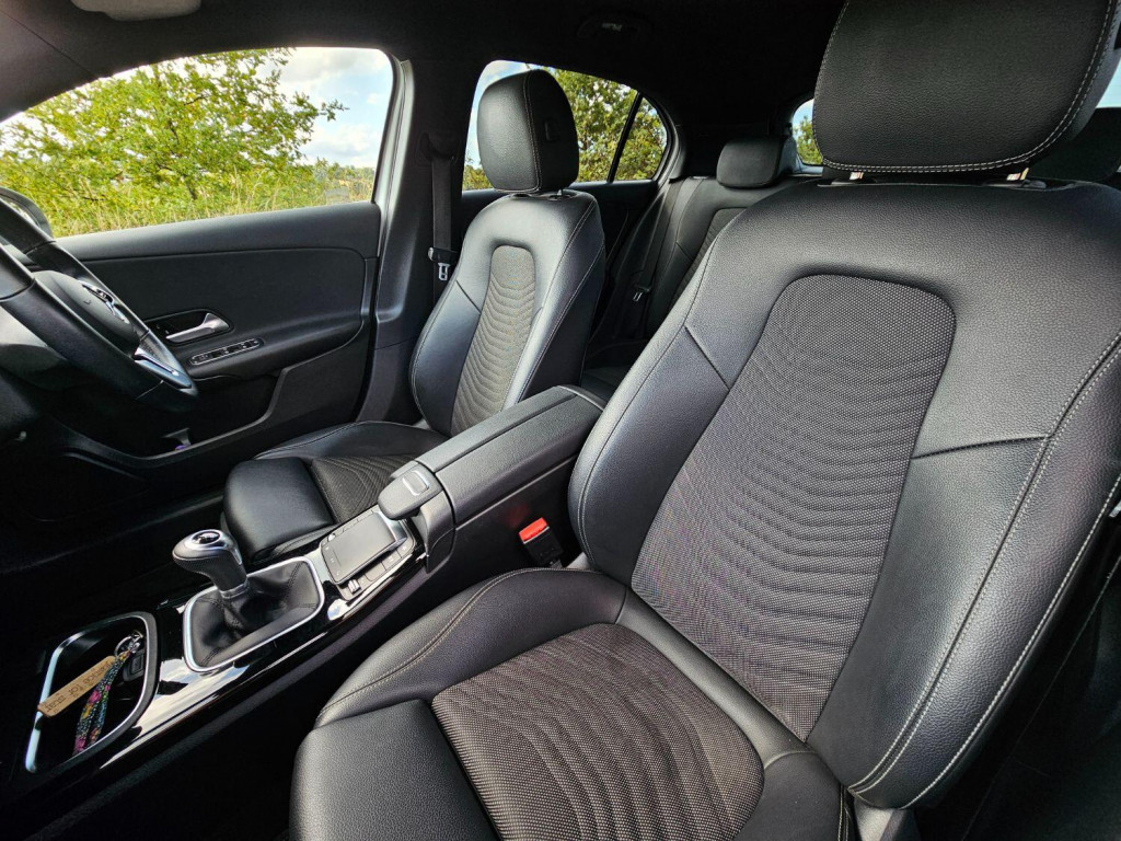 View MERCEDES-BENZ A CLASS 2.0 A180d SE