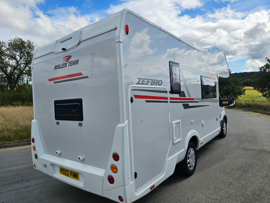 View ROLLER TEAM ZEFIRO 675 Motorhome