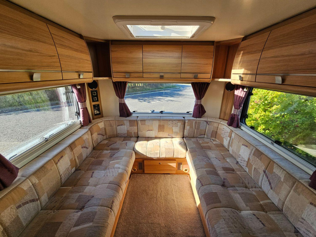 View PEUGEOT BOXER Bailey Advantage SE 625