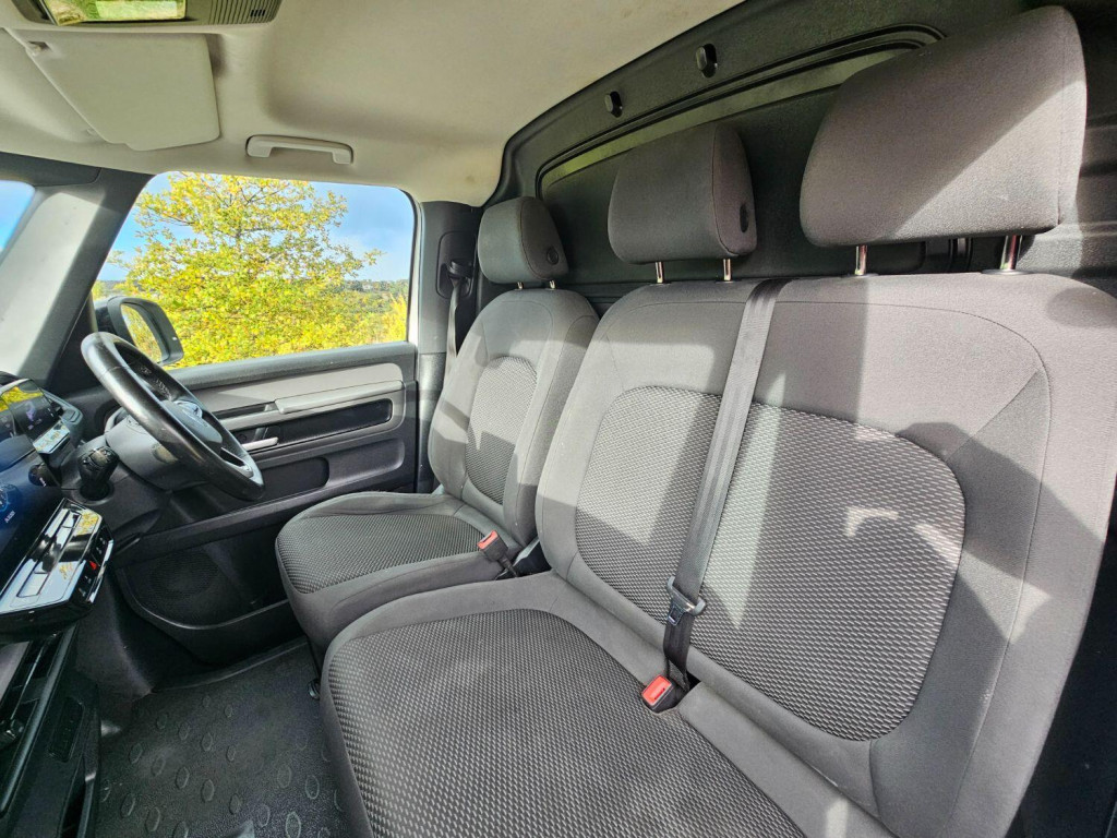 View VOLKSWAGEN ID. BUZZ CARGO Pro 77kWh Commerce Plus