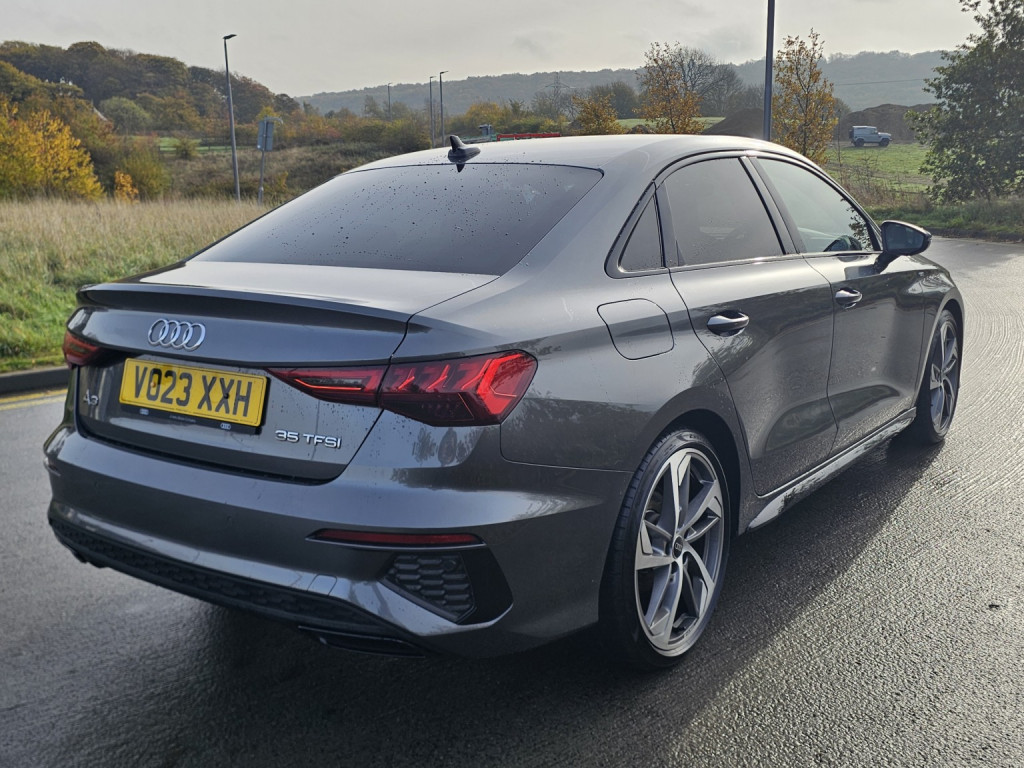 View AUDI A3 1.5 TFSI 35 Edition 1