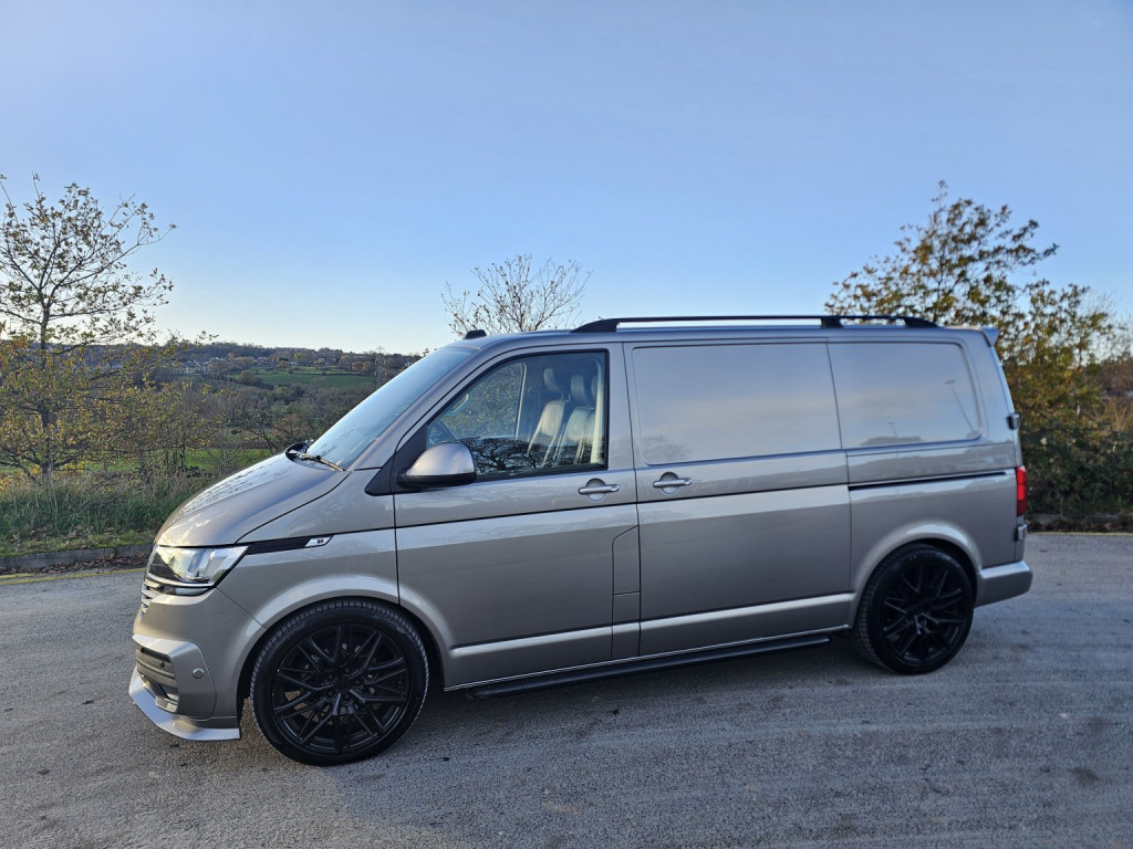 View VOLKSWAGEN TRANSPORTER 2.0 TDI T28 Highline