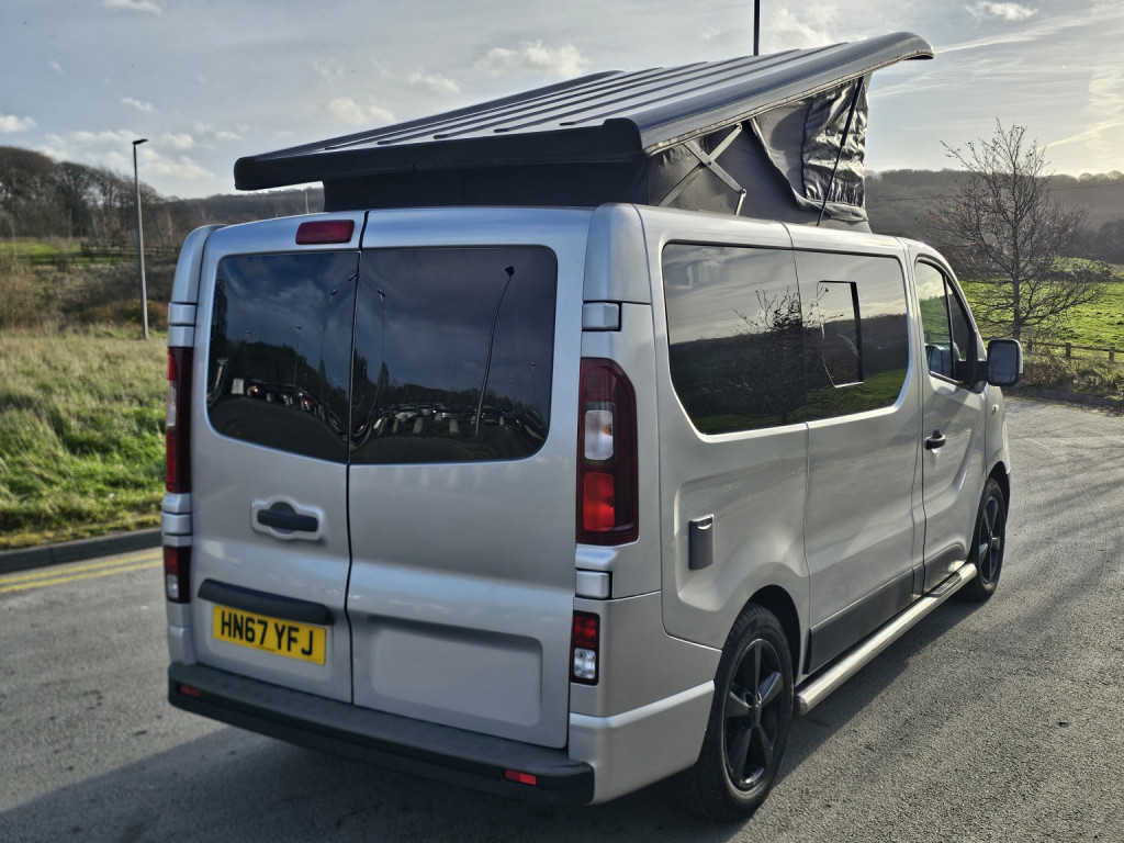 View RENAULT TRAFIC 1.6 TD POPTOP CAMPERVAN