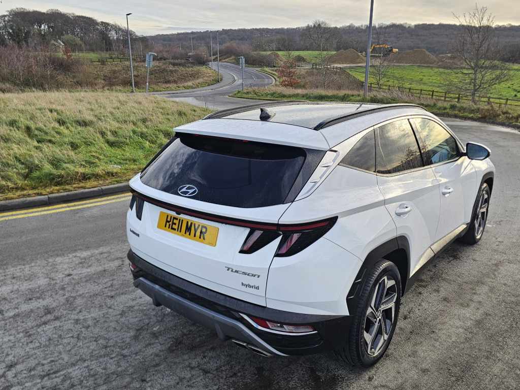 View HYUNDAI TUCSON 1.6 TUCSON HEV ULTIMATE 230PS A/T 22