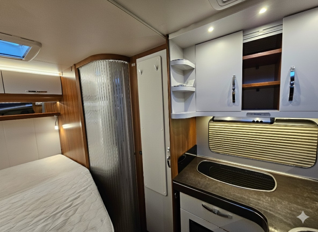 View HOBBY OPTIMA DE LUX T65 HFL