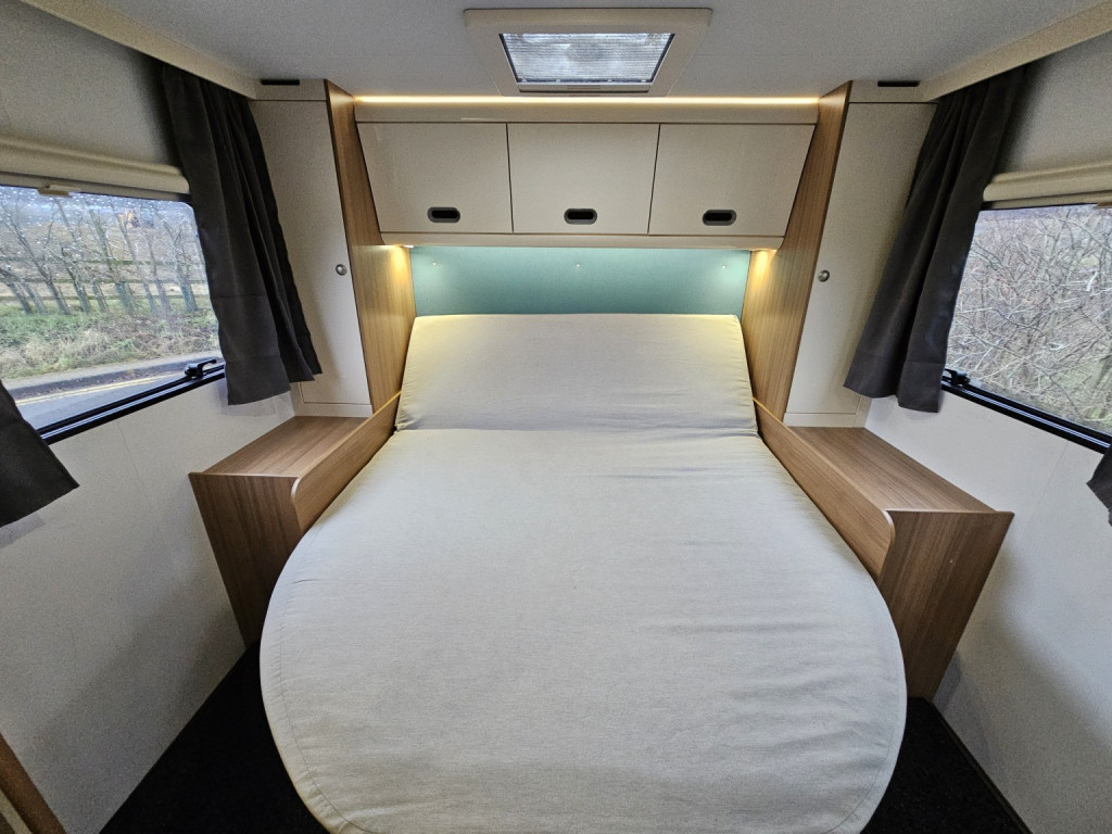 View ADRIA SUN LIVING 2.3TD S70 AUTOMATIC