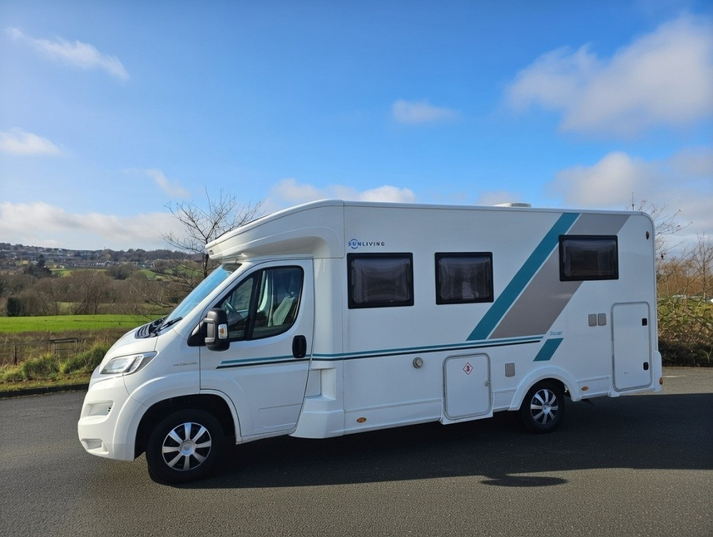 View ADRIA SUN LIVING 2.3TD S70 AUTOMATIC