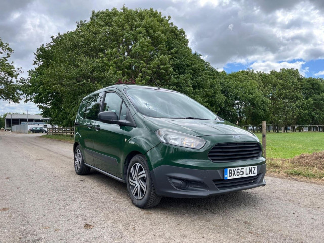 FORD TRANSIT COURIER 1.5 TDCi L1 H1 6dr