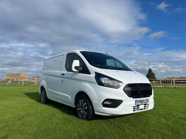 FORD TRANSIT CUSTOM 2.0 320 EcoBlue Trend L1 H1 Euro 6 5dr