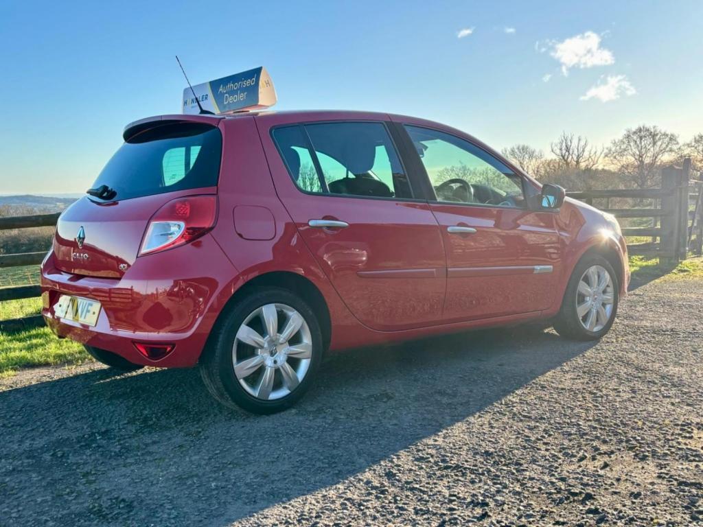 RENAULT CLIO