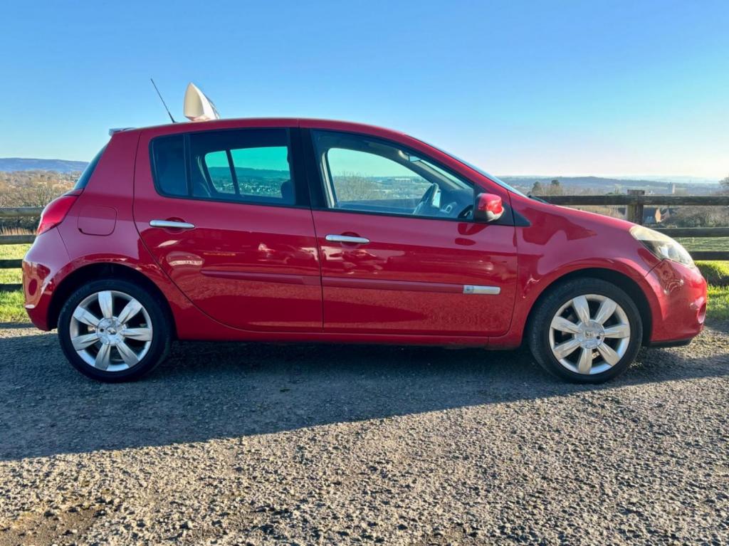 RENAULT CLIO