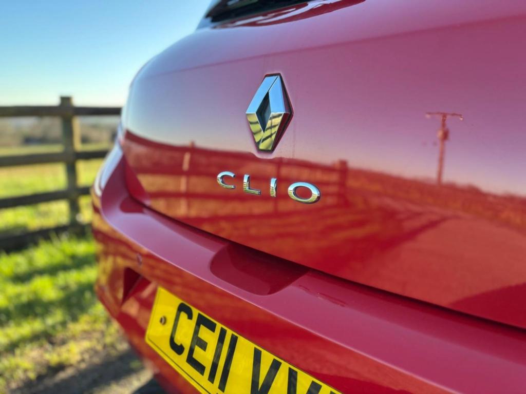 RENAULT CLIO