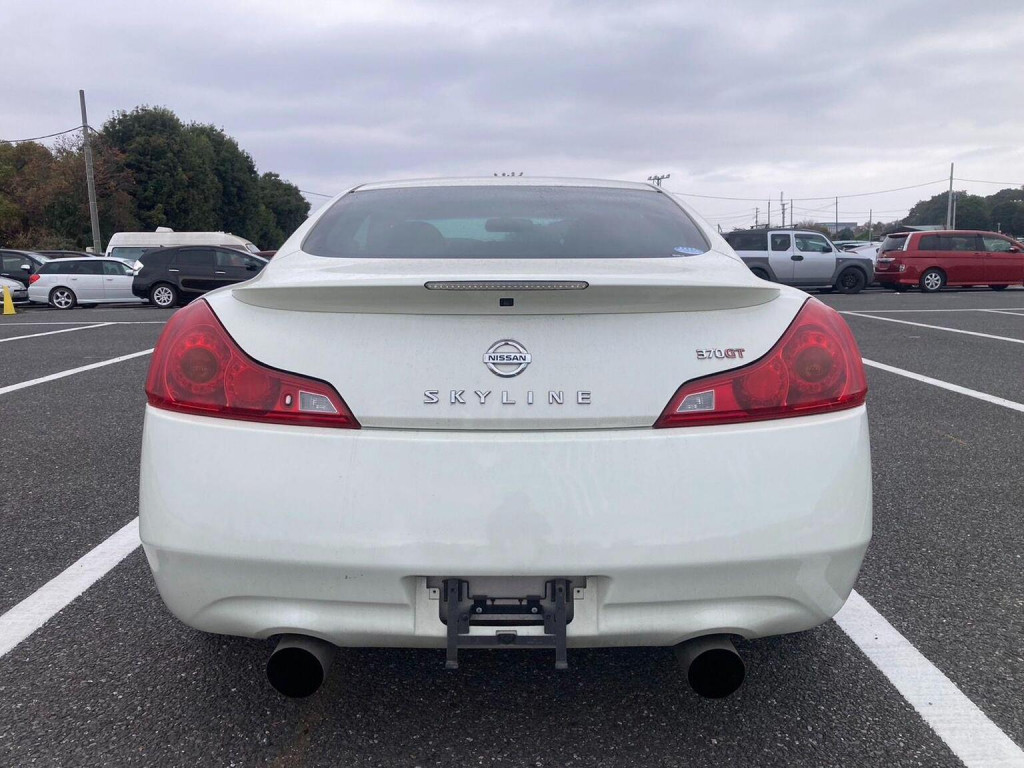 NISSAN SKYLINE 370GT