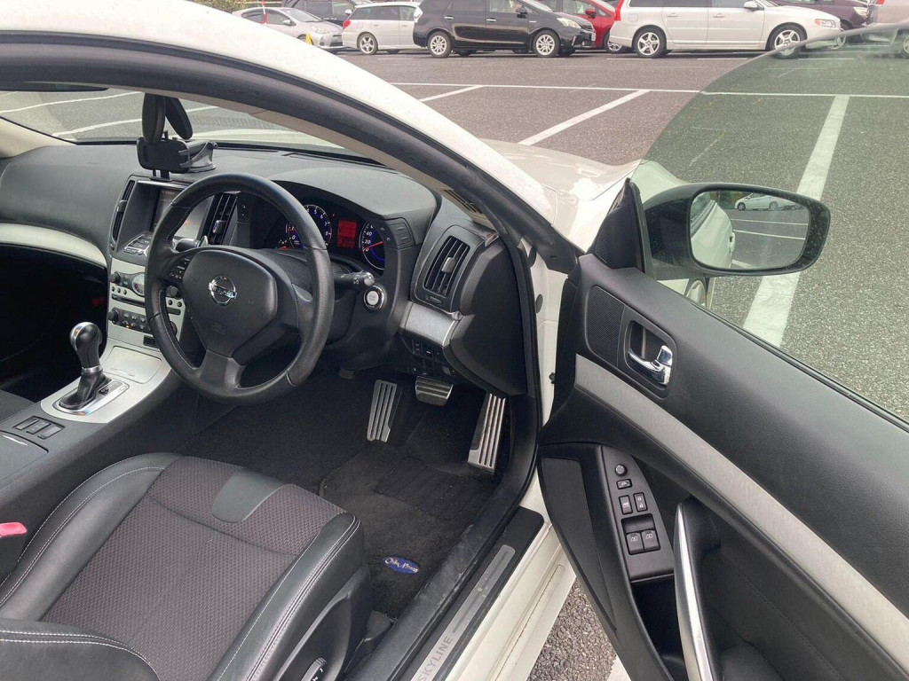 NISSAN SKYLINE 370GT