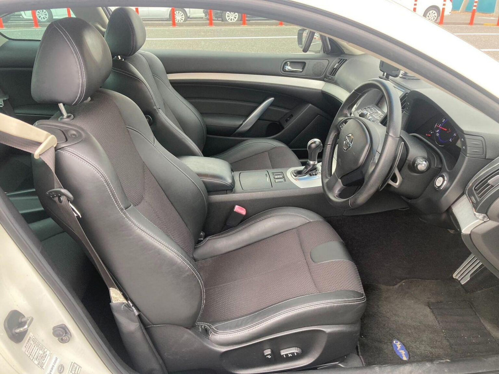 NISSAN SKYLINE 370GT