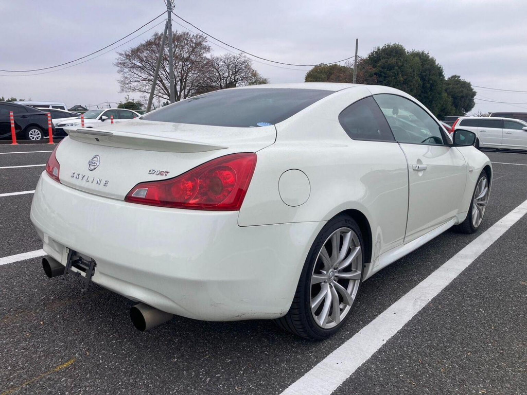 NISSAN SKYLINE 370GT