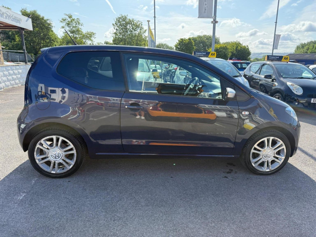 VOLKSWAGEN UP