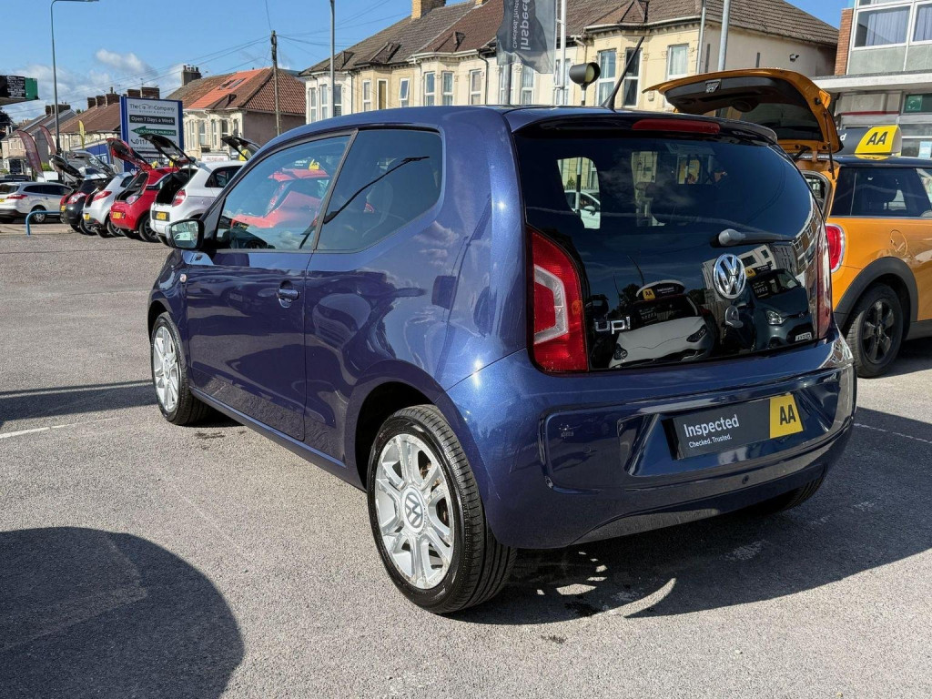 VOLKSWAGEN UP