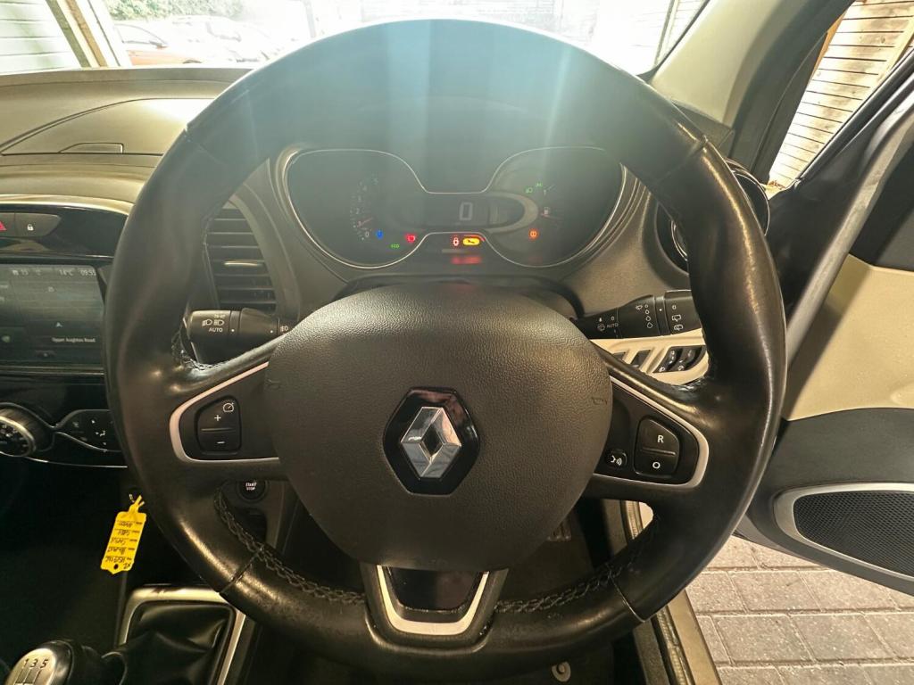 RENAULT CAPTUR