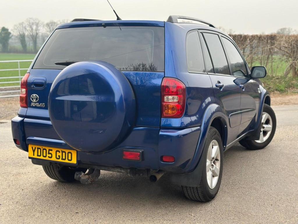 TOYOTA RAV4