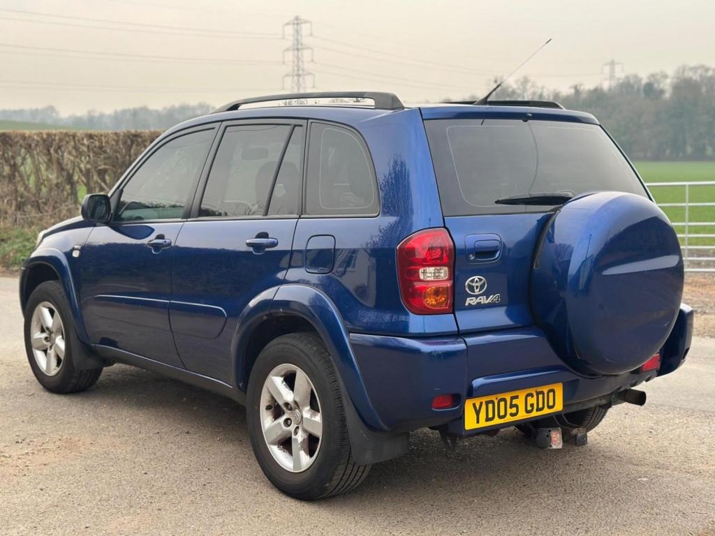 TOYOTA RAV4