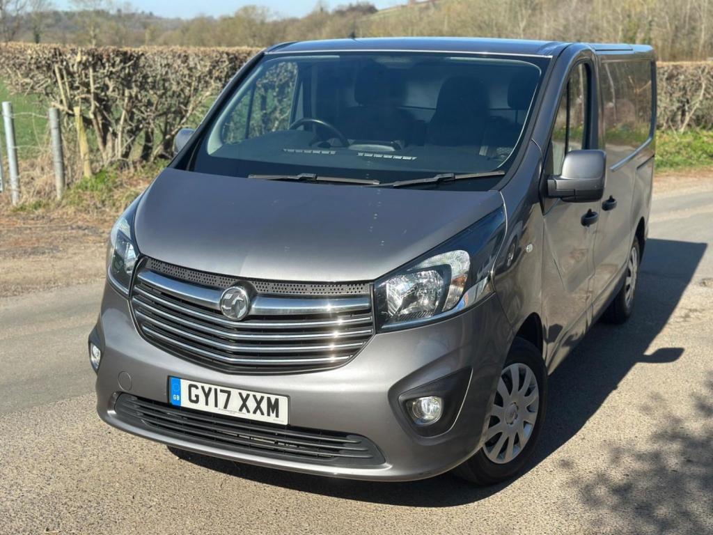 VAUXHALL VIVARO