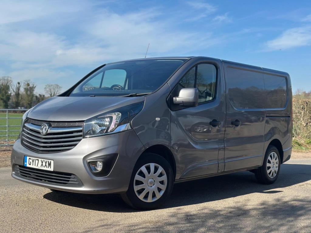 VAUXHALL VIVARO