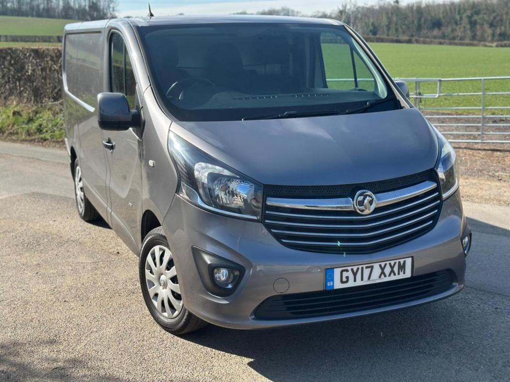 VAUXHALL VIVARO