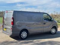 VAUXHALL VIVARO