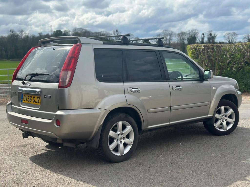 NISSAN X-TRAIL