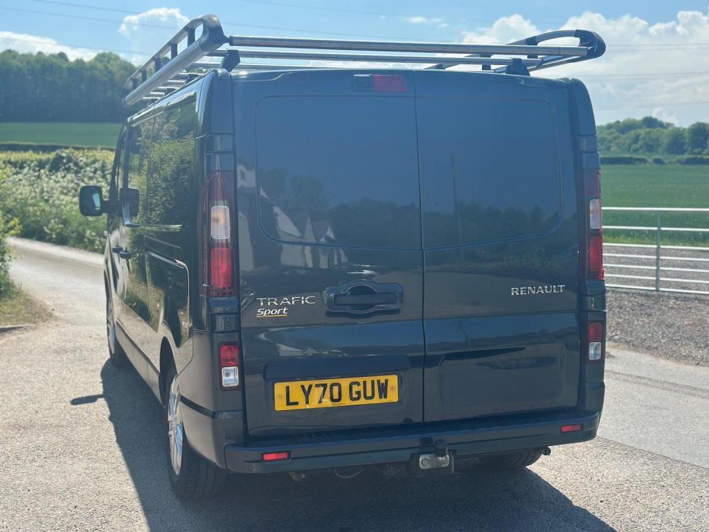 RENAULT TRAFIC