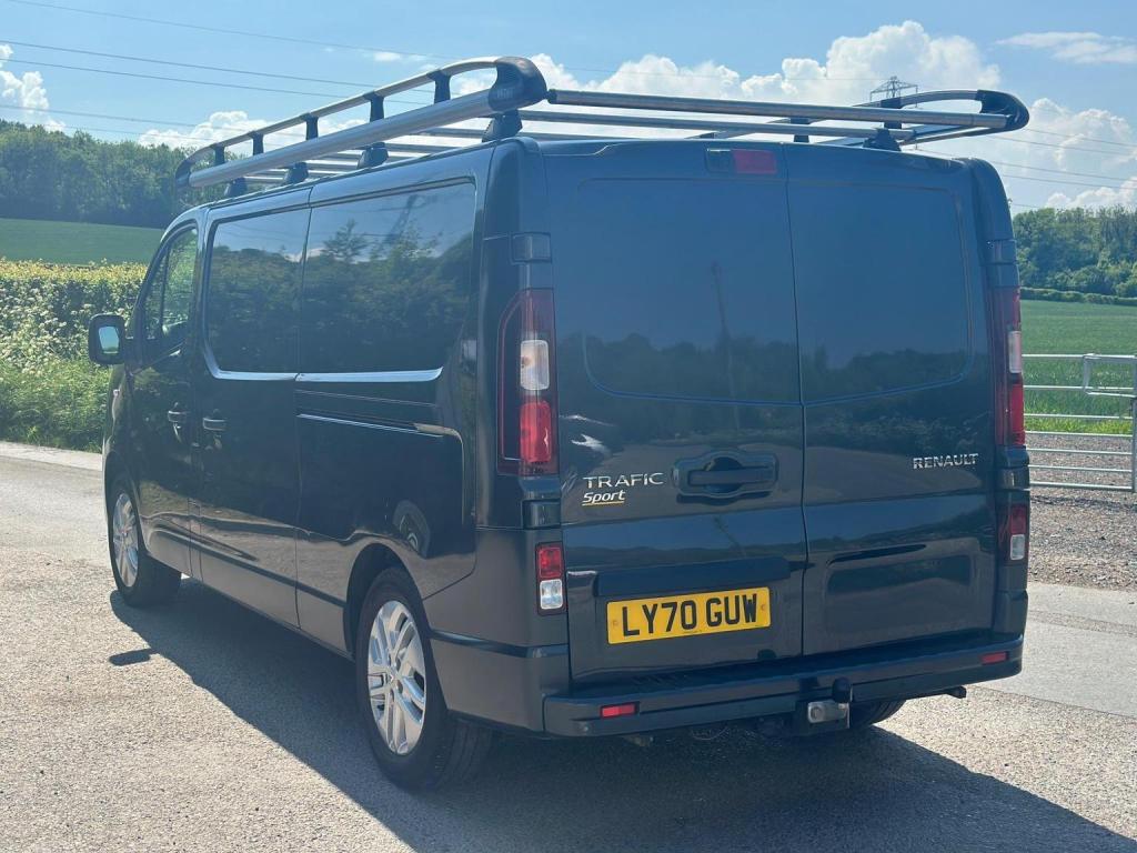 RENAULT TRAFIC