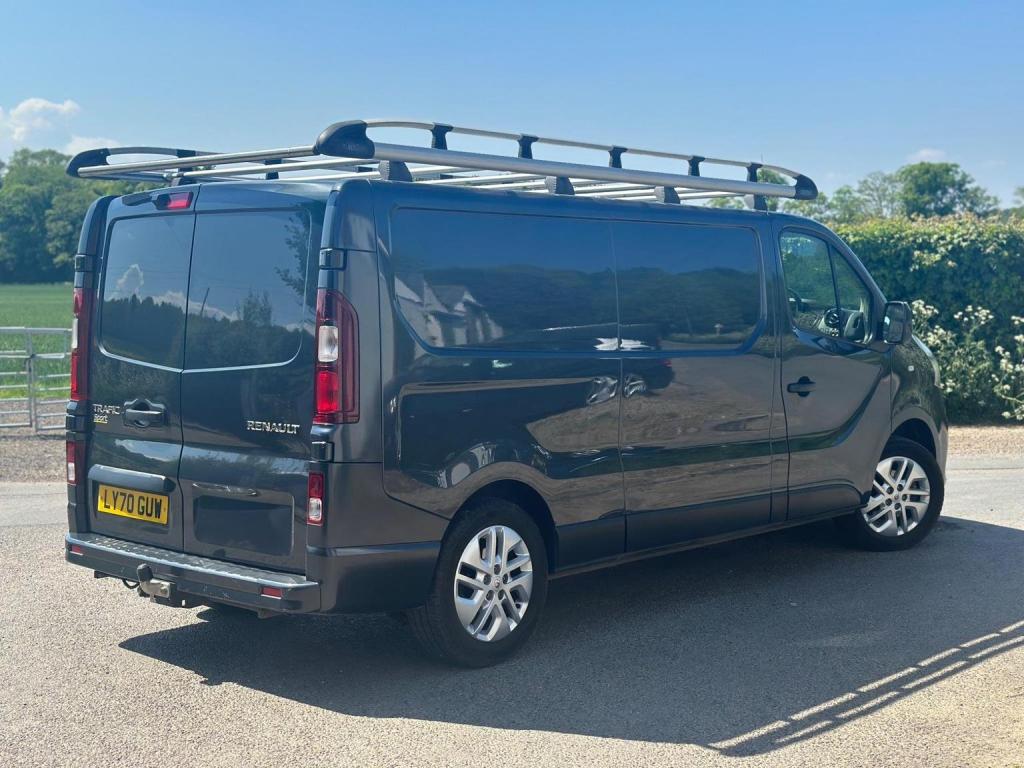 RENAULT TRAFIC