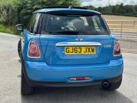 MINI HATCH