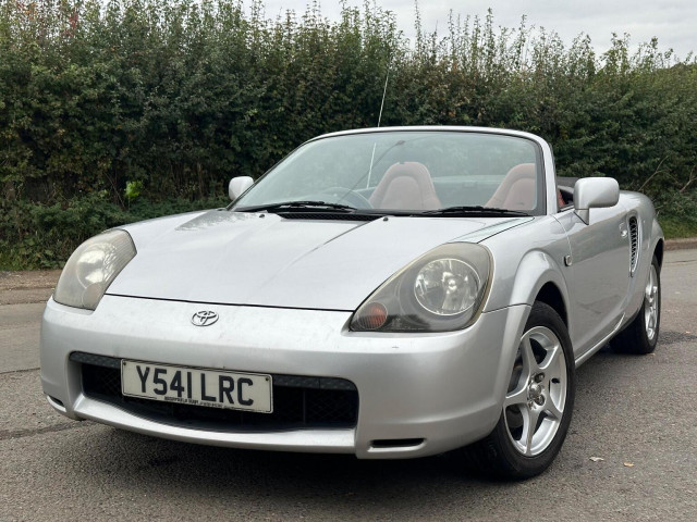 TOYOTA MR2