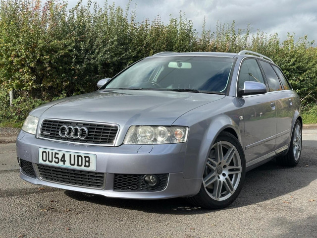 AUDI A4 AVANT