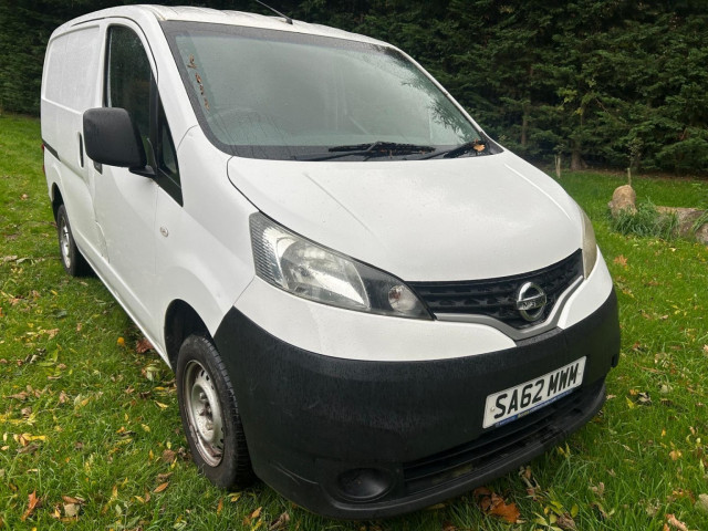 NISSAN NV200