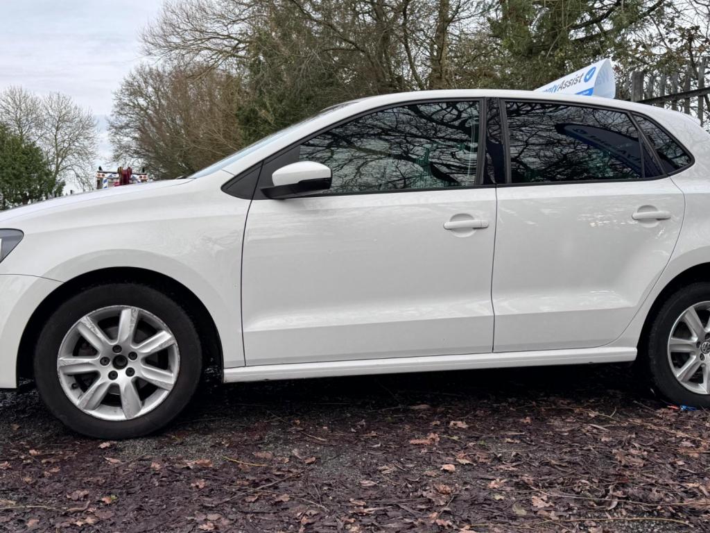 VOLKSWAGEN POLO