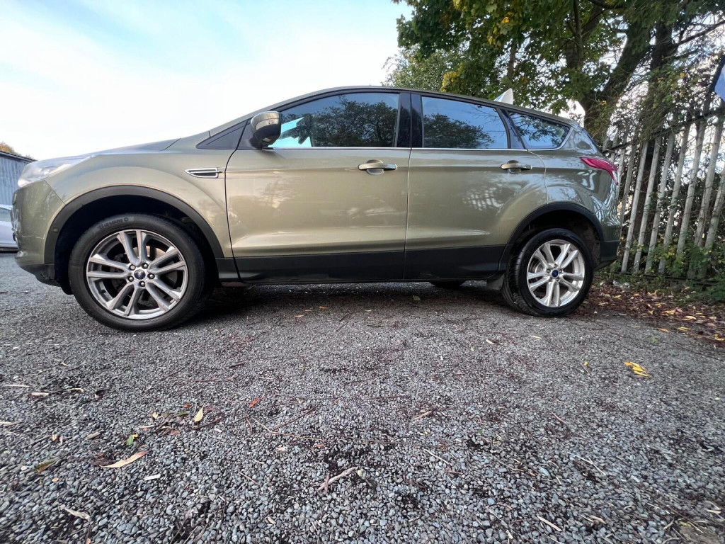 FORD KUGA