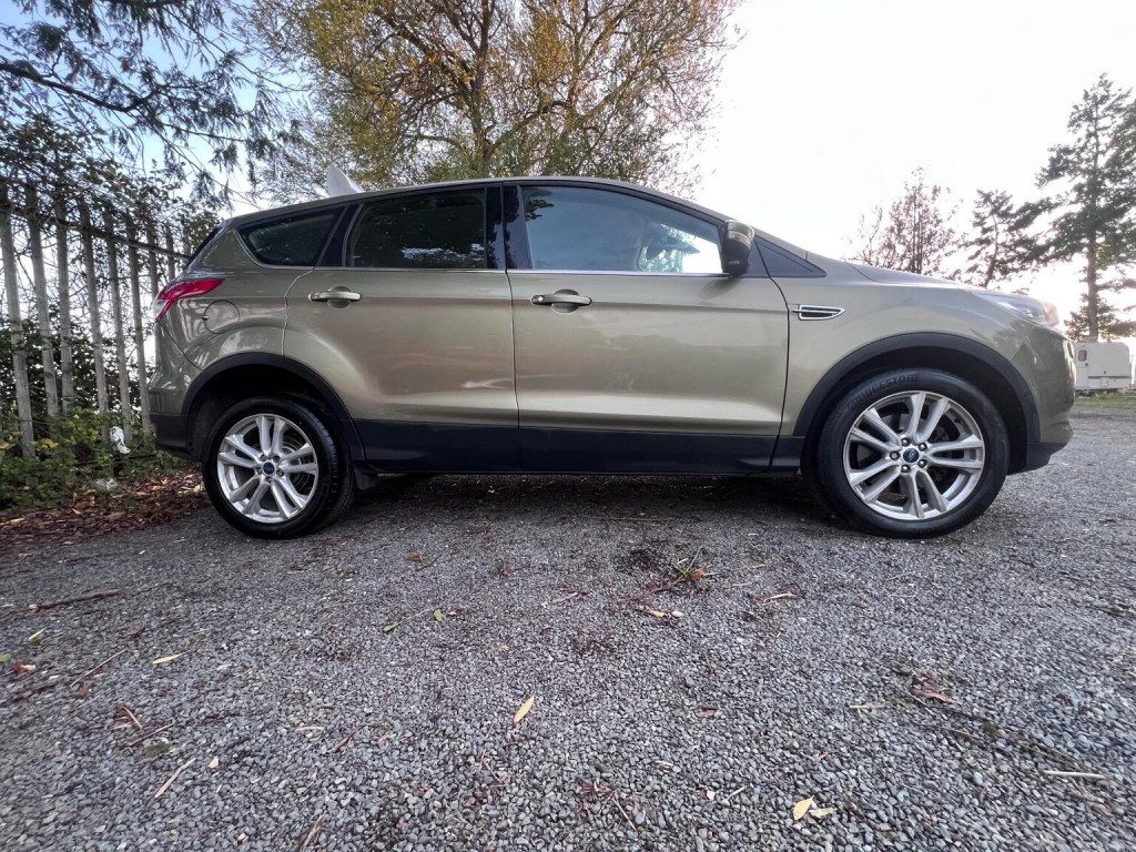 FORD KUGA