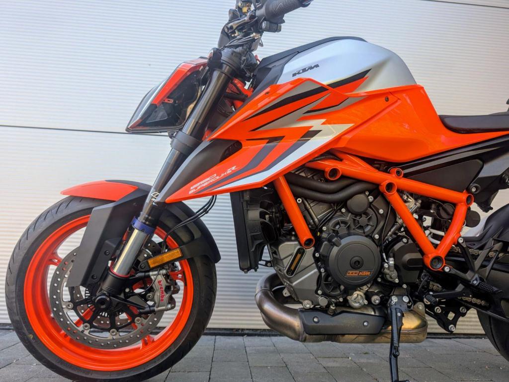 KTM 1290 SUPER DUKE R