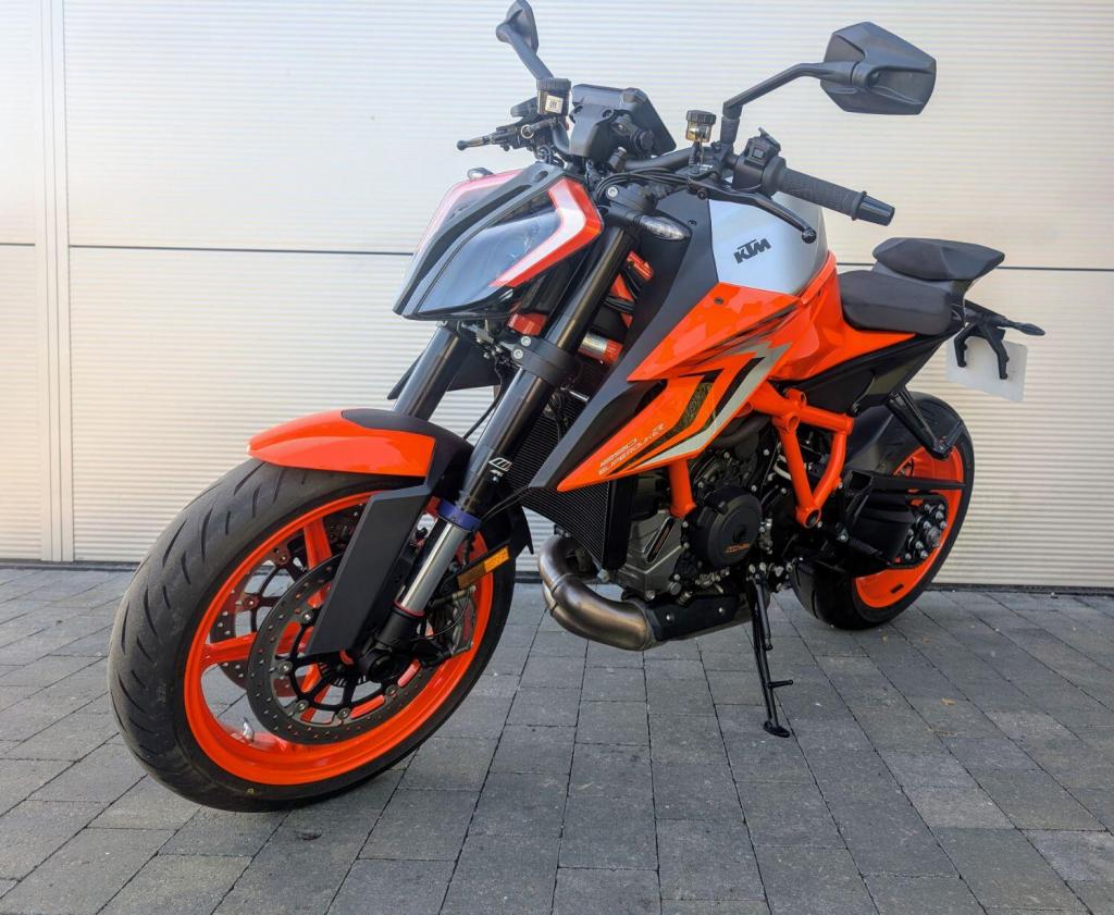 KTM 1290 SUPER DUKE R