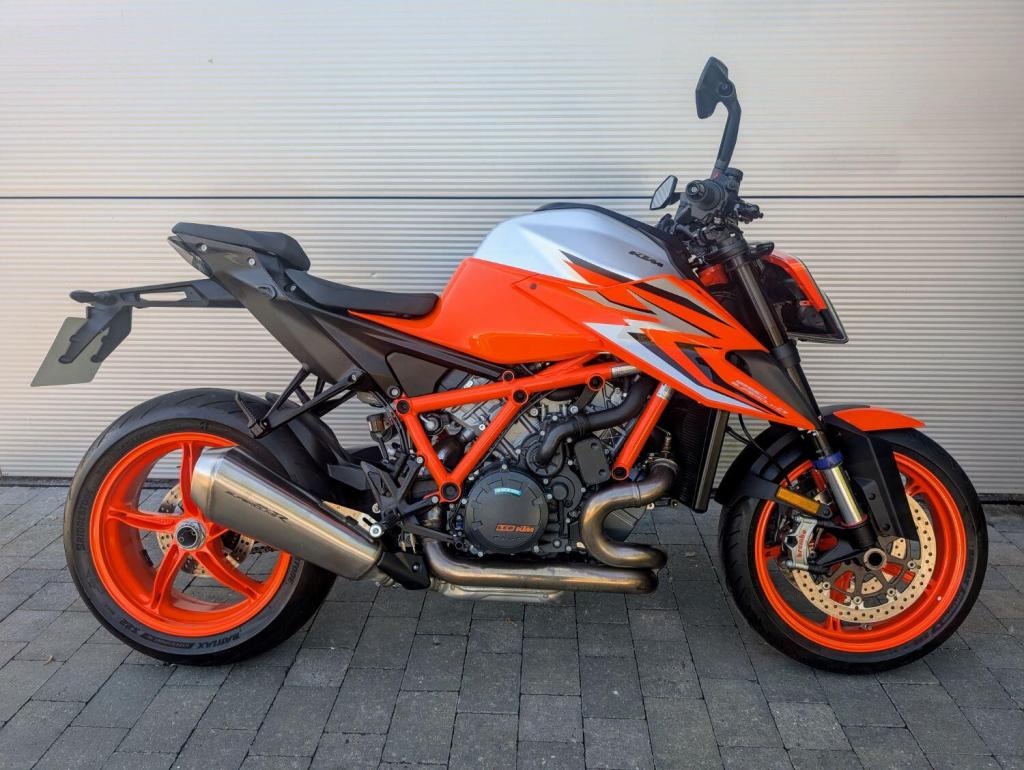 KTM 1290 SUPER DUKE R