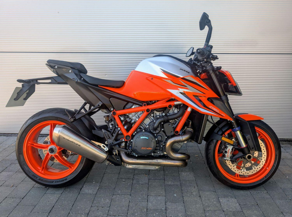 KTM 1290 SUPER DUKE R