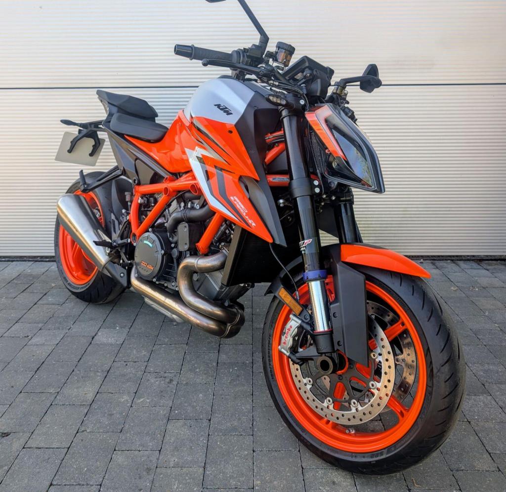 KTM 1290 SUPER DUKE R